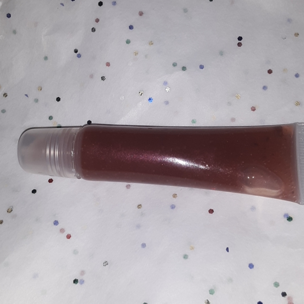 Maroon Lip gloss